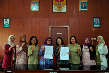 MOU FISIP UNPAND DAN FISIP UNTAG SEMARANG DALAM KOLABORASI PENELITIAN DAN PENGABDIAN