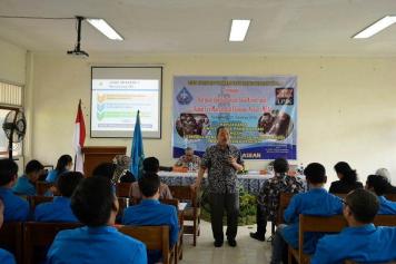 Waspadai Masuknya Tenaga Kerja Asing, LPJK Jateng Motivasi Mahasiswa Unpand